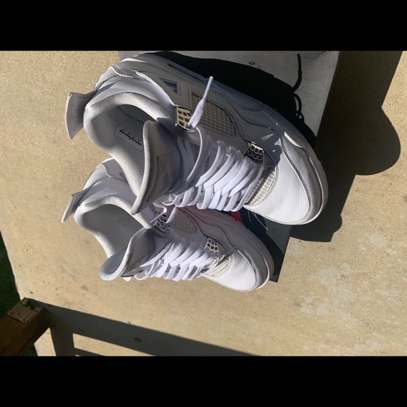 pure money 4s size 7